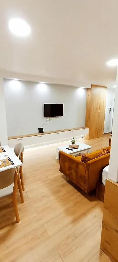 Selvia Apartament ティラナ アパート