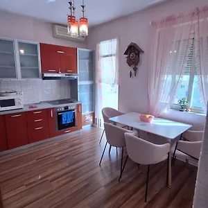 Appartamento Cozyflat In The Middle Of, Tirana